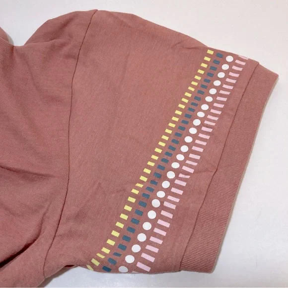 NWT JADELYNN BROOKE Friends Graphic Sleep Shirt “They Don’t Know” Size Large XL - Picture 6 of 11